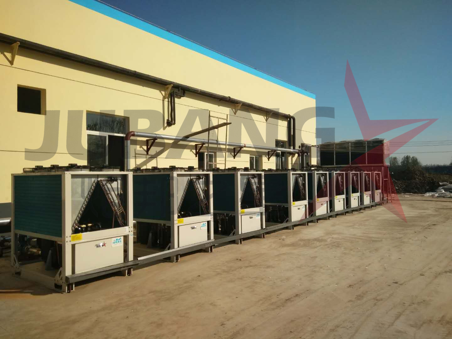 工厂员工宿舍热水器用太阳能好还是空气能 工厂员工宿舍热水器用太阳能好还是空气能